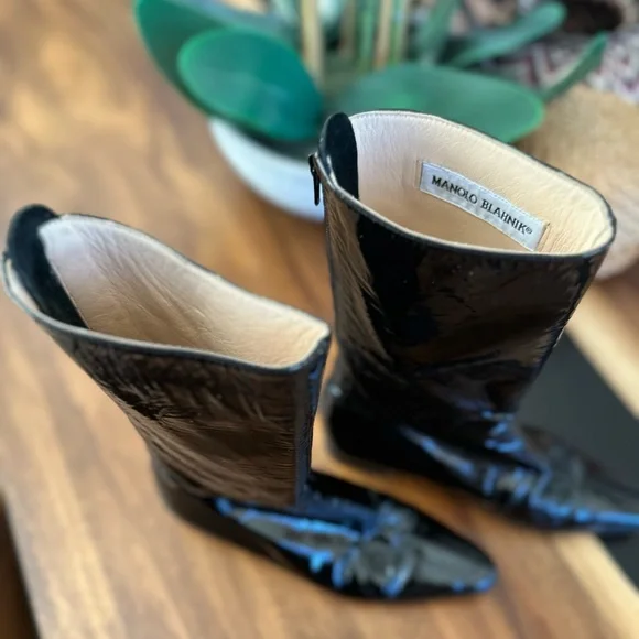 MANOLO BLAHNIK VINTAGE PATENT LEATHER BOOT size EU 35.5 - Picture 7 of 11